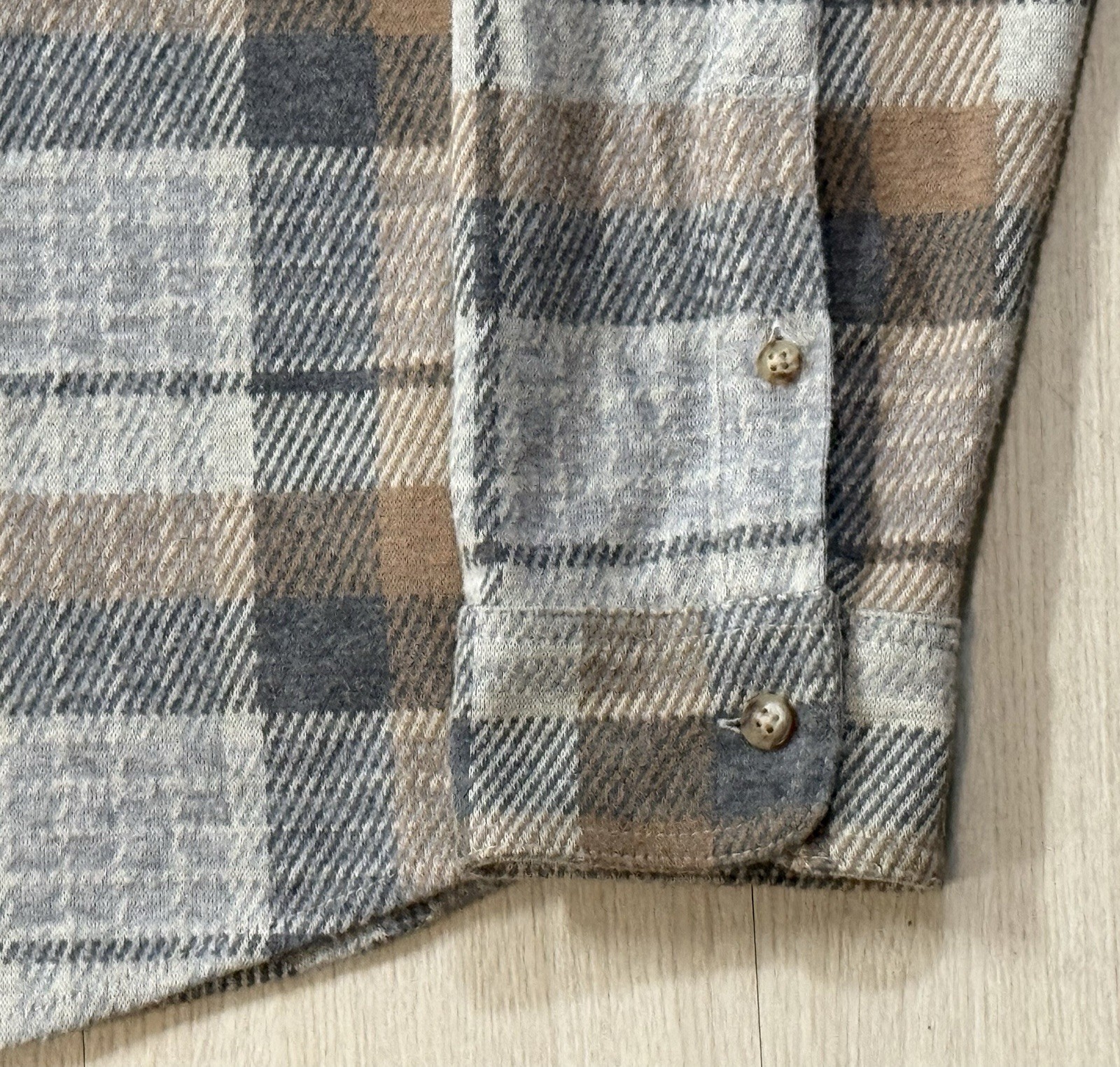 Faherty ‘Legend’ Button-Down Flannel Sweater XL W… - image 6