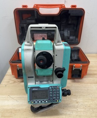 Nikon NPL-322+ 2   reflectorless Total Station Surveying Instrument with Case