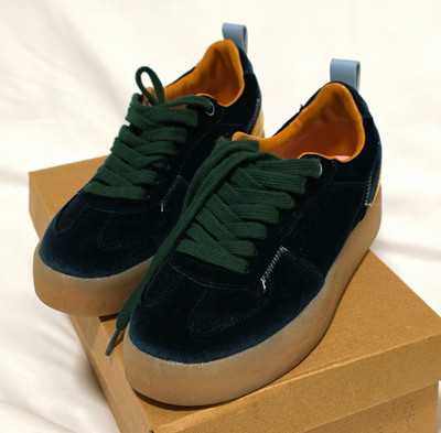 Steve Madden Woman Low-Top Lace-Up Sneaker Green Suede Look Tan/Gum Sole