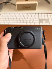 Fujifilm X - E4 Black Camera Body Sleek Style 26MP High - Def Imaging Powerhouse