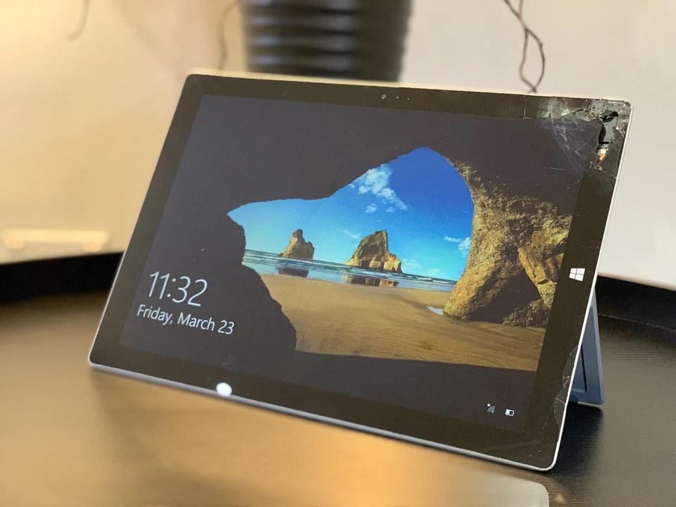 Microsoft Surface PRO3 Model 1631| i5-4300U| 250GB SSD| 8GB RAM| Wi-Fi| Win10Pro - Image 3 of 4