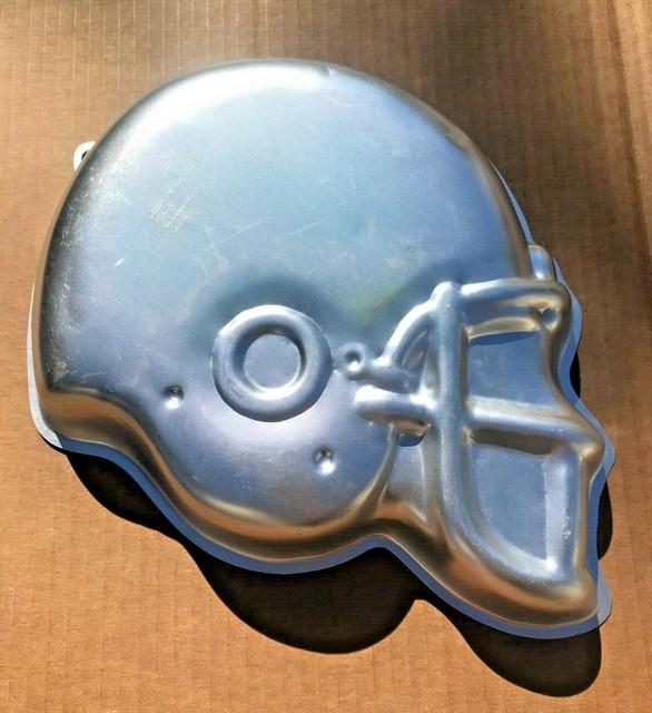 Wilton Football Helmet Cake or Jello Mold 21051029 NFL Go Team