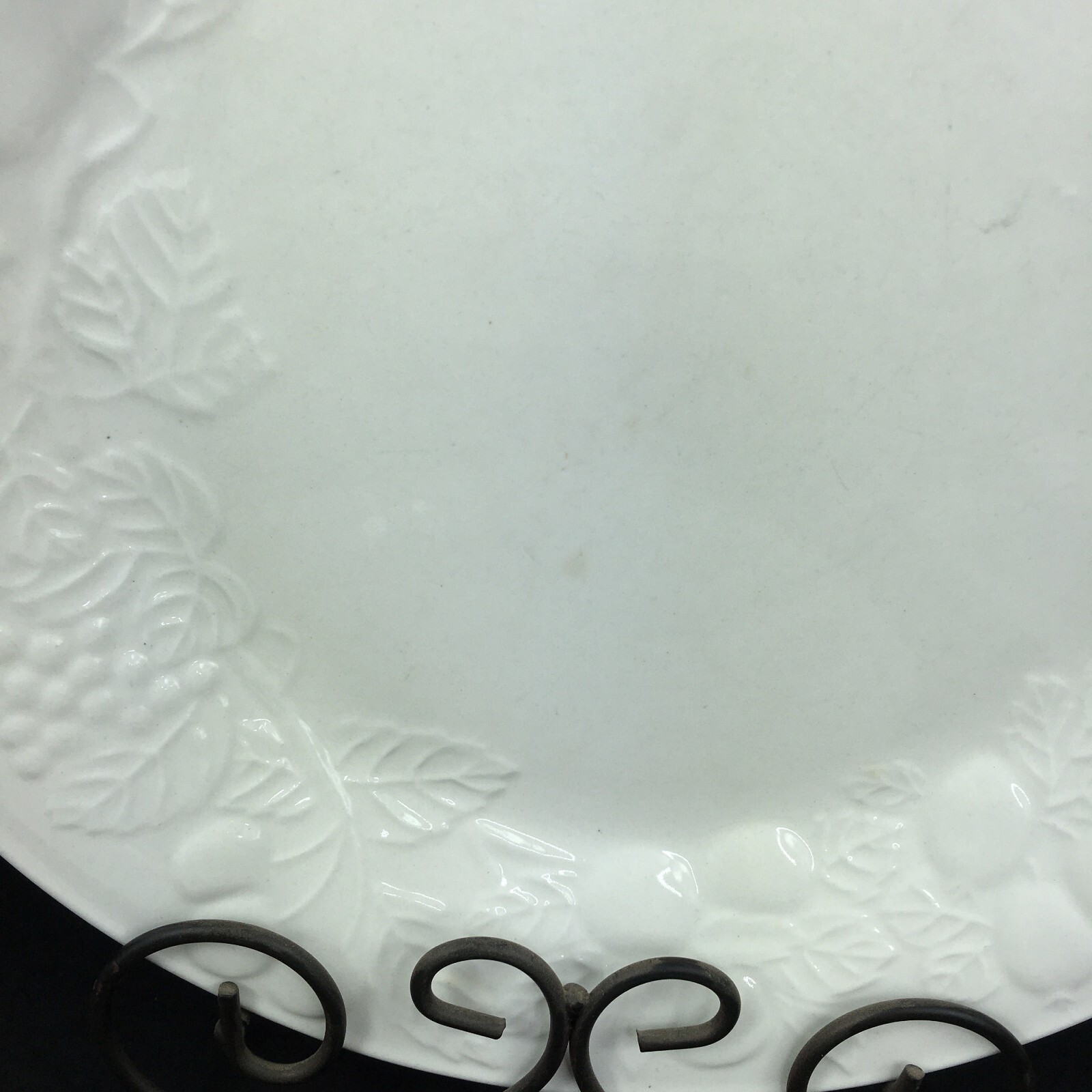 Vintage GIBSON White 10 ¾" EMBOSSED FRUIT Set of 2 Dinner Plate Replacements eBay