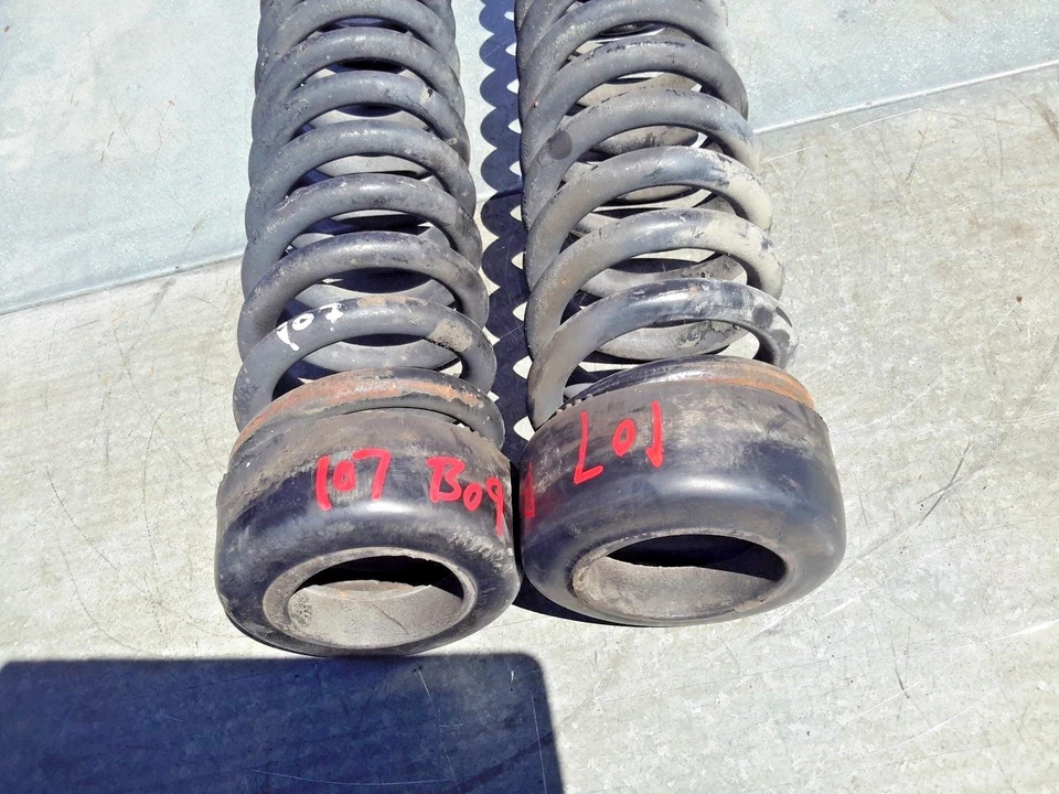 1981-1989 Mercedes Benz 107 560SL 380SL Front Suspension Coil Spring OEM Foto 2 de 4