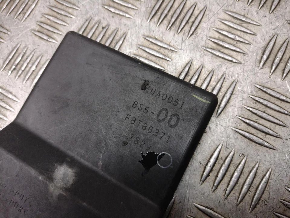 SUBARU XV XVS950R SCHLOSSSATZ 2017 - Bild 3 von 4