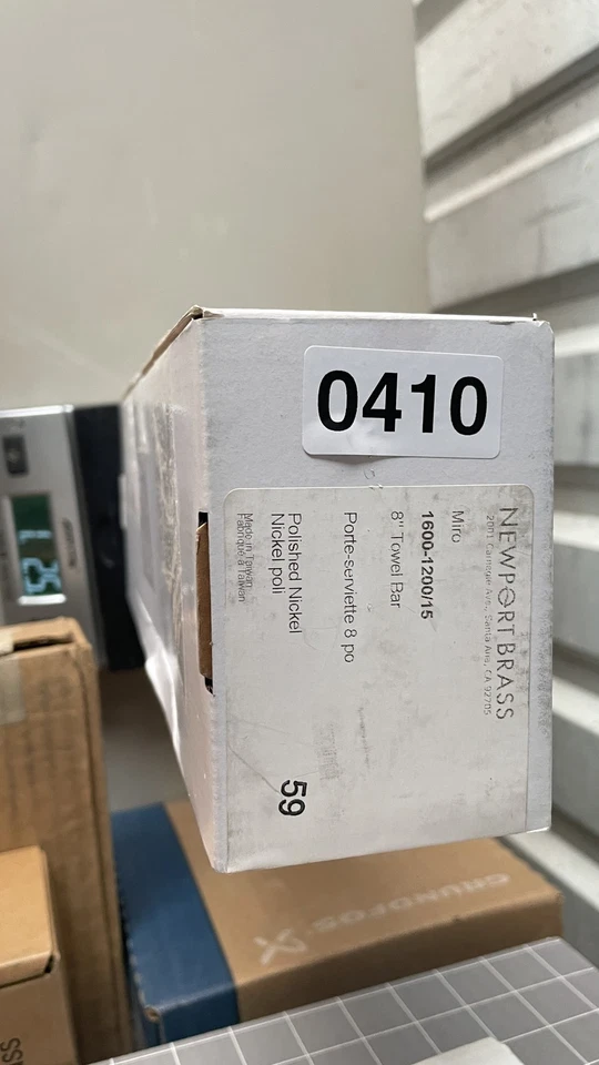 Herrajes de baño Newport de latón 1600-1200/15 - níquel pulido Foto 3 de 4