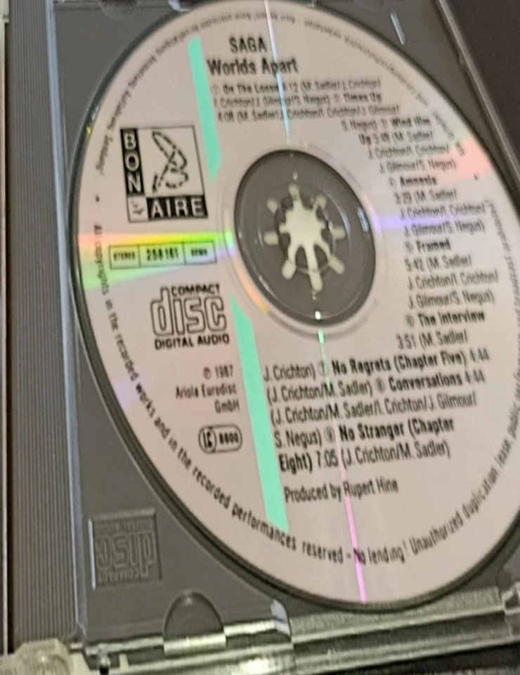 Saga Worlds Apart CD - Bild 2 von 3