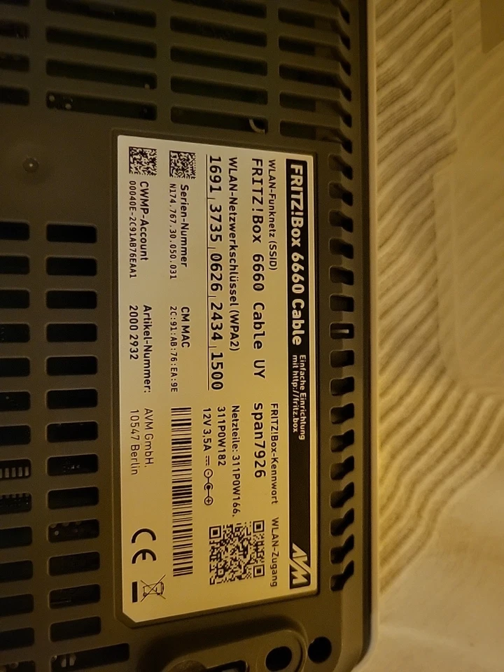 AVM FRITZ!Box 6660 Cable Vodafone-Branding Router 1×2,5 Gb und 4×1 Gb - Bild 3 von 4