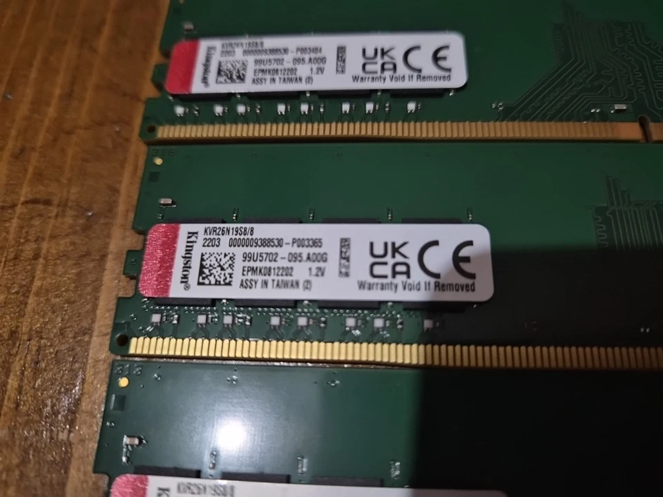 Lote de (8) Memoria de escritorio Kingston KVR26N19S8/8 ValueRAM 8 GB DDR4 SDRAM 2666 Foto 2 de 2