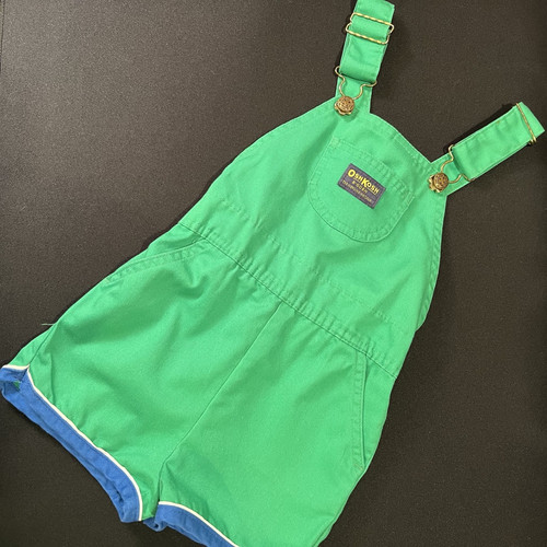 Union-made 1980s Oshkosh B’Gosh child’s crossback shortalls USA paper tag