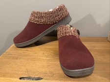 CLARKS WOMEN'S KNITTED COLLAR WINTER CLOG SLIPPERS BERRY SIZE 11 Women  s