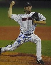 Tony Zych Autographed Signed 8x10 Photo - MLB Seattle Mariners Louisville  w/COA