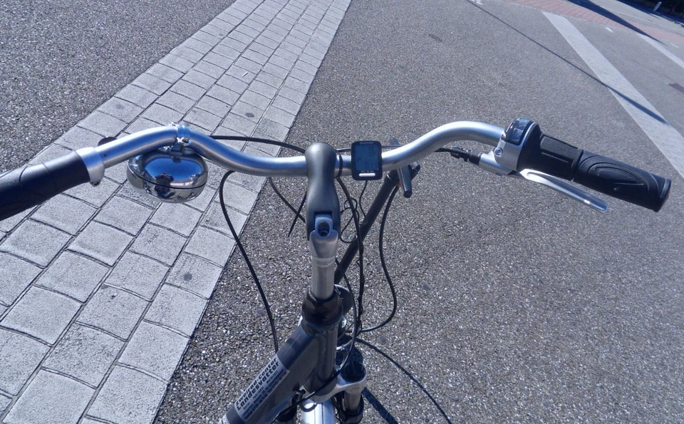 Conway- Fahrrad in Vollalu, 28 Zoll, neuwertig - Bild 4 von 4