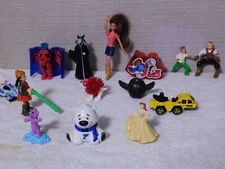 LOT OF COLLECTIBLE TOYS FIGURINES