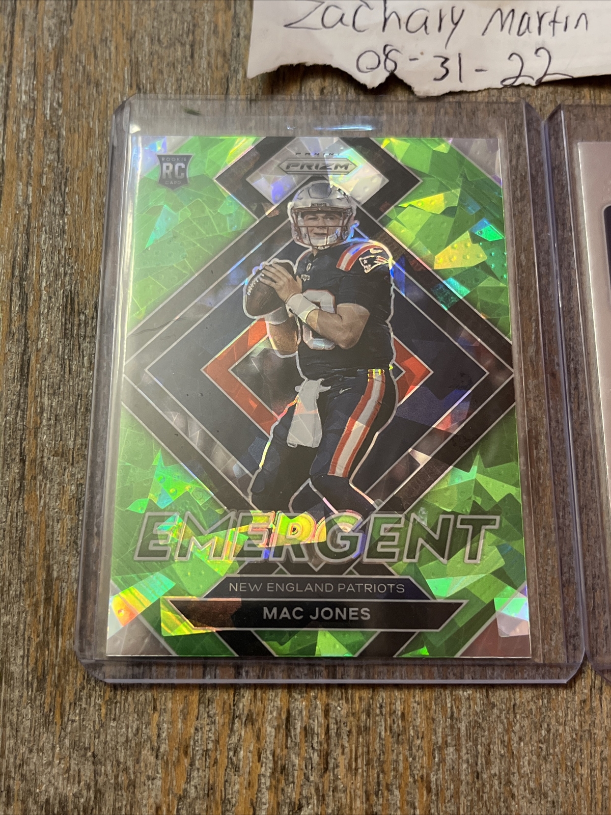 2021 Panini Prizm Football Mac Jones Green Cracked Ice Patriots RC Emergent #E-6