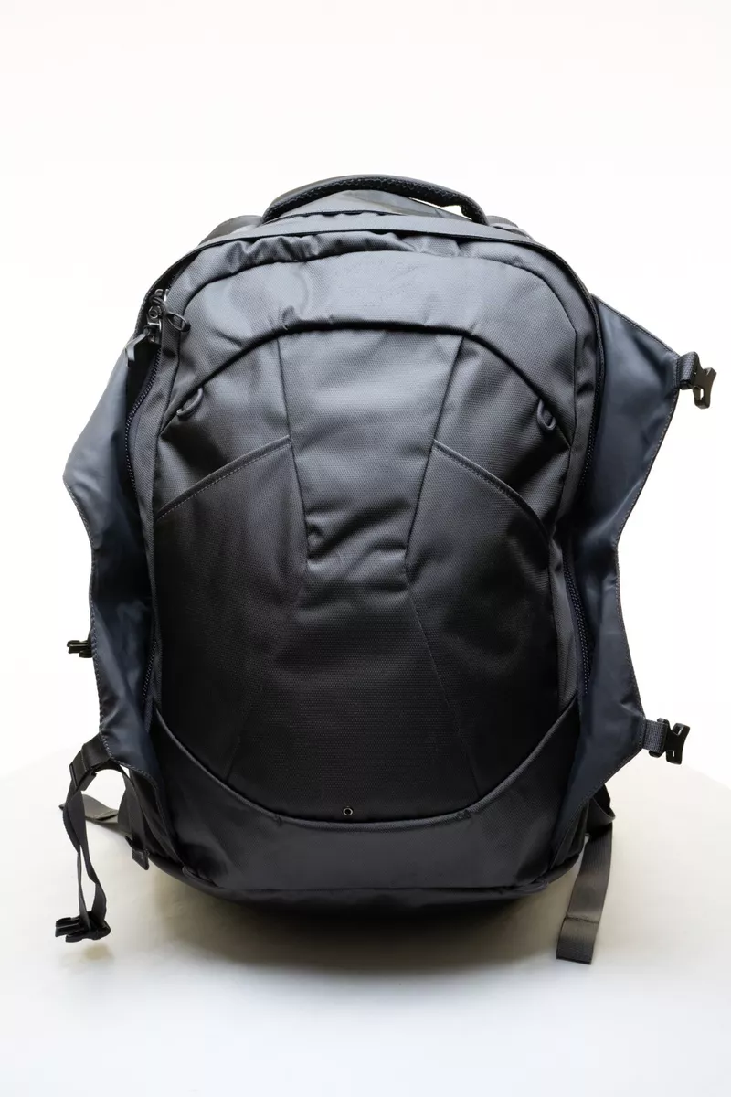 Osprey backpack hotsell farpoint 40
