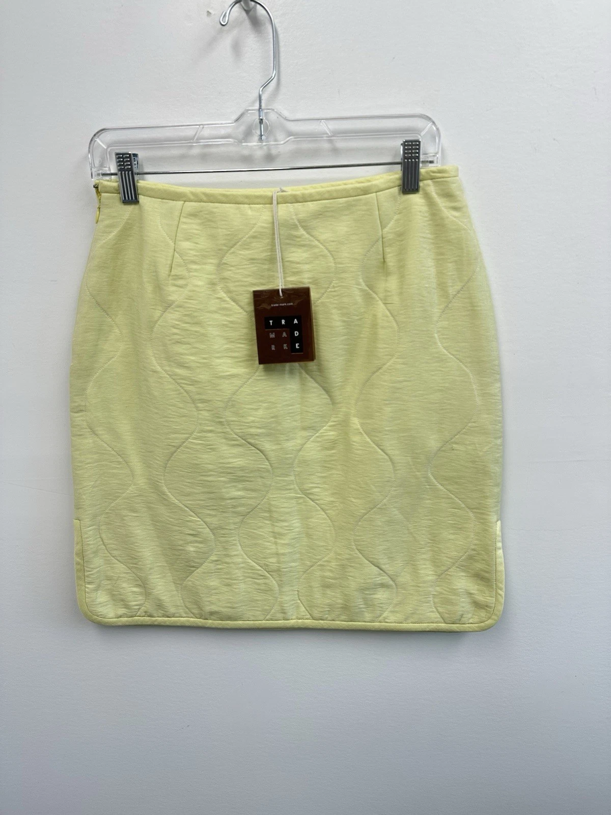 NEW Trademark Quilted Aspasia Pencil Skirt in Lemonade Yellow Linen Blend Size 6