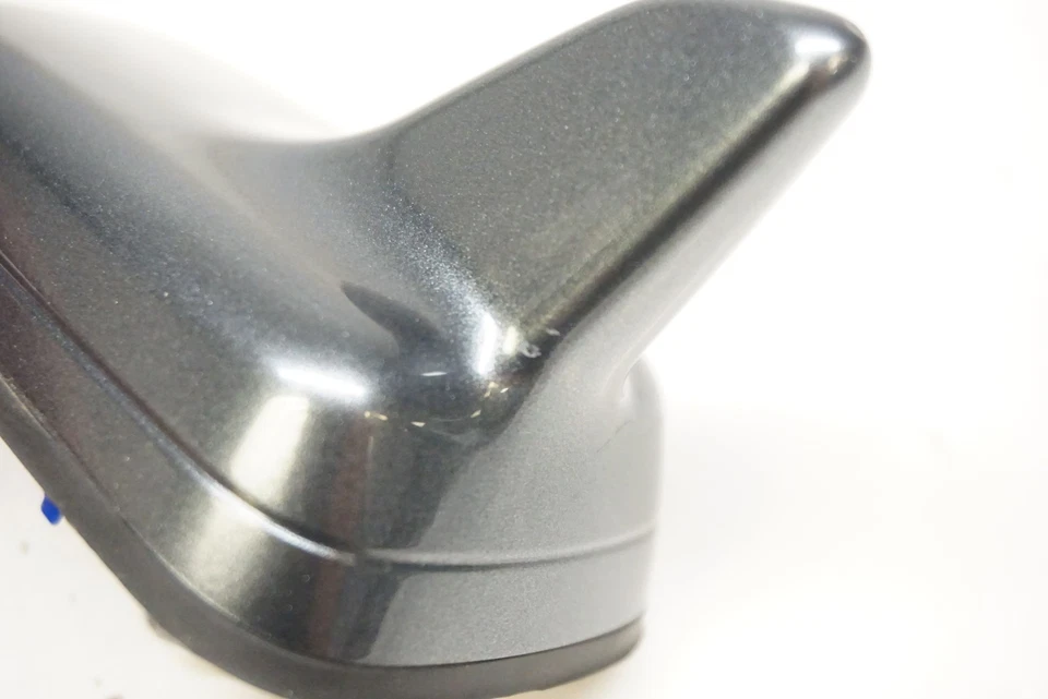 Antena de aleta de tiburón montada en el techo para Audi S4 S5 2010-2016 LZ7S 4G0-035-503-J Foto 4 de 4