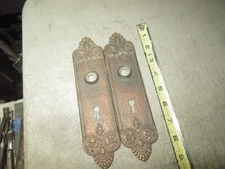 Vtg Doorknob Plates Yale & Towne copper tone Victorian Art Nouveau backplates