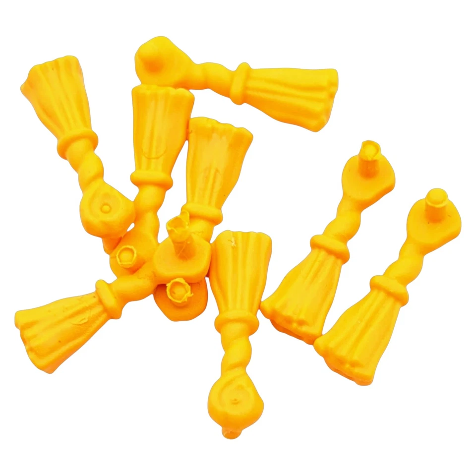 Playmobil lot de 8 chevaux jaunes décorations gâteau de ville - Photo 1/1
