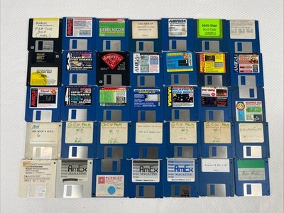 LOT OF AMIGA GAMES/SOFTWARE 3.5'' Floppy Disks (210 TOTAL)