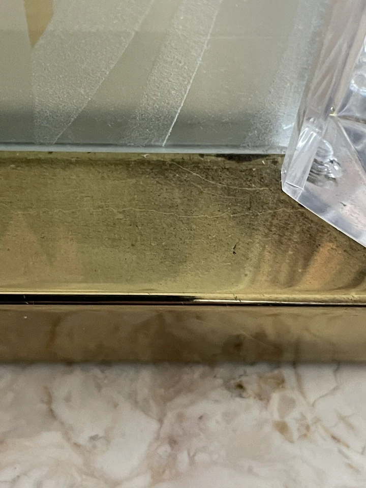 Juego de 2 lámparas de mesa Fredrick Ramond MCM de vidrio transparente grabado latón Lucite 1985 Foto 4 de 4