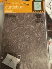 Cricut Cuttlebug Anna Griffin Embossing Folder Ornate Medallion
