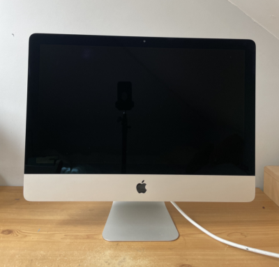iMac Retina 4K 21.5 inch, Late 2015 Computer. Good Condition