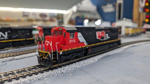 Atlas HO SCALE DASH 8-40C Canadian National CN 2113 DCC Sound SPECIAL LIVERY | Condition: New: Other (See Details)