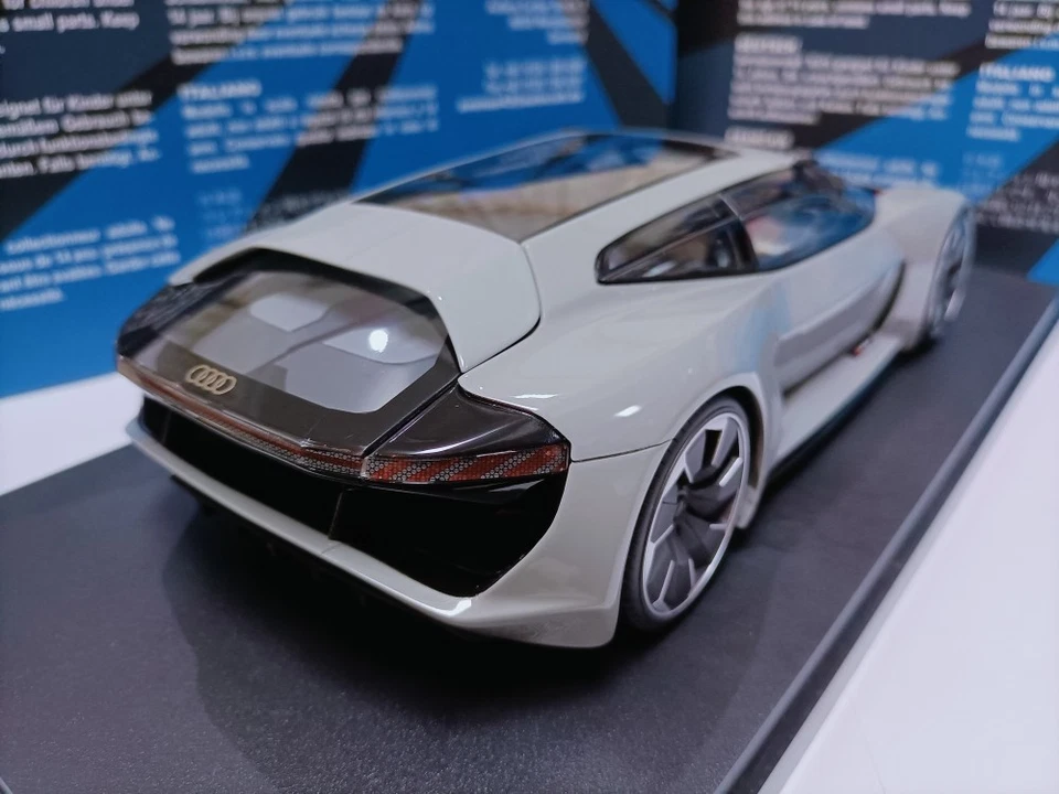 Autocult 1:18 Audi PB18 e-tron 2018 чисто электрический концепт-кар модель - Изображение 3 из 4