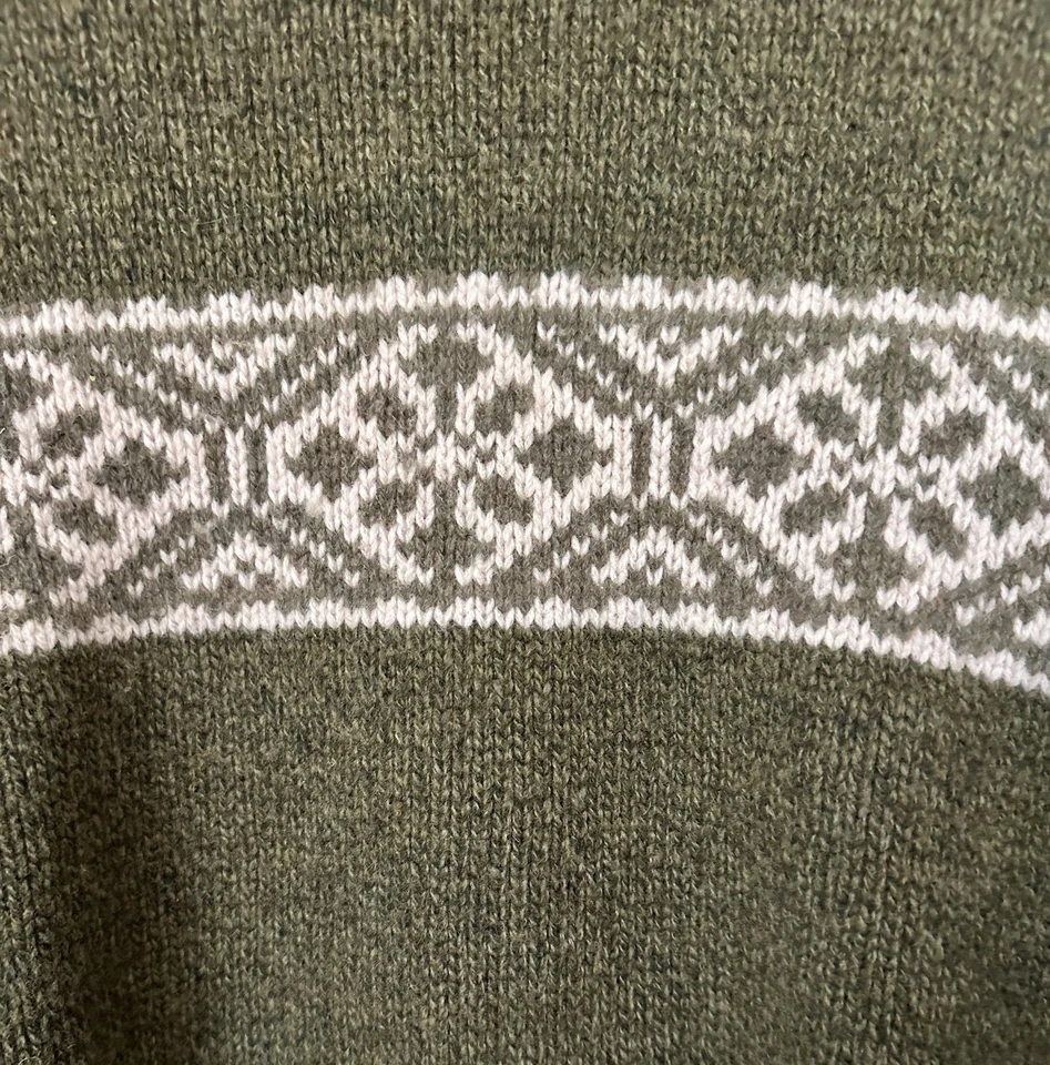 VTG Marconi SzXL 100% Lambswool Green White Fair Isle Snowflake Sweater - Image 4 of 4
