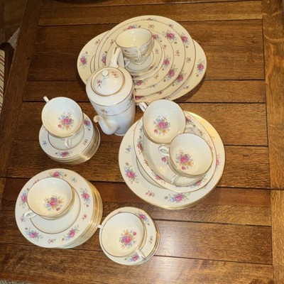 Lenox Rose J-300 Porcelain Dinner Set, SERVICE FOR 12