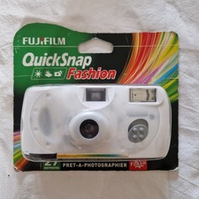 Vintage FujiFilm Quicksnap Fashion Disposable Camera 27 Exposures