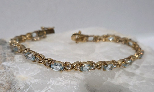 Stunning Sterling Silver Gold Plated Blue Topaz Bracelet 10 grams 7.25”