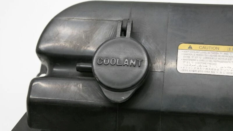 2005-2010 Kia Sportage Coolant Reservoir Bottle Tank 2.0L 2.7L Foto 2 de 4