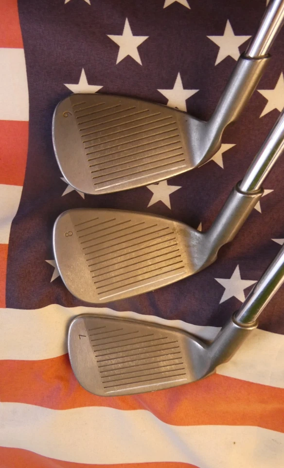 Juego de varillas de hierro Cleveland Tour Action 588P 3-PW rígido flexible de acero buen estado Foto 4 de 4