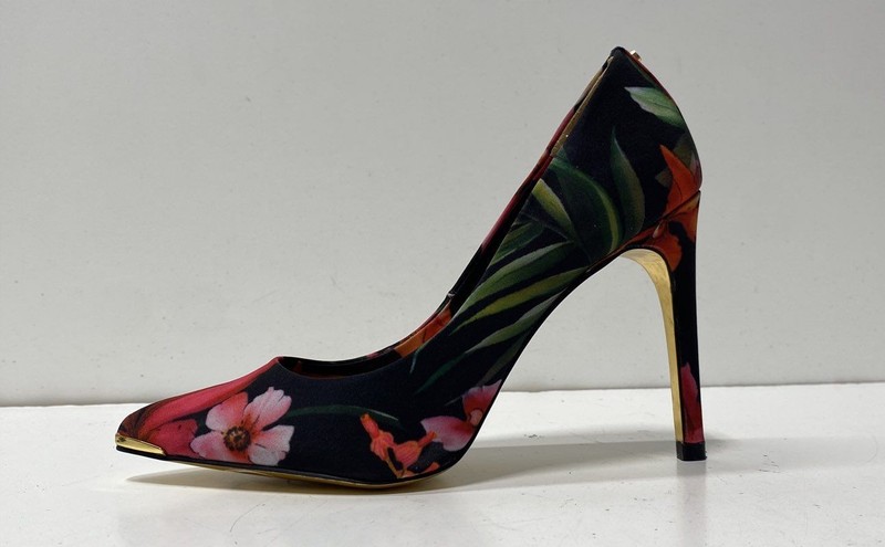 Ted Baker Multicolor Floral High Heel Court Shoe Pump Women 6