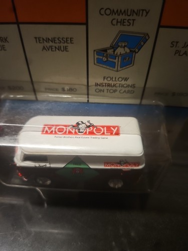 Johnny Lightning Monopoly Van + Bonus Game Token KB Toys Exclusive Diecast HTF - Picture 4 of 6