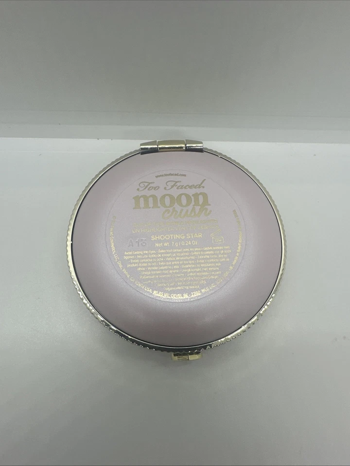 Too Faced Moon Crush Multi-Use Powder Highlighter Shooting Star Champagne - Image 3 of 3