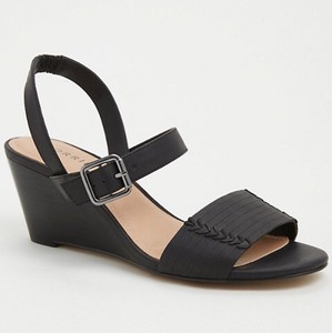 wide width black wedges