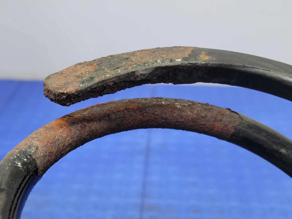 Комплект пружин катушки задней подвески 2003-2009 Toyota 4Runner от оригинального производителя 4823135281 - Изображение 2 из 3