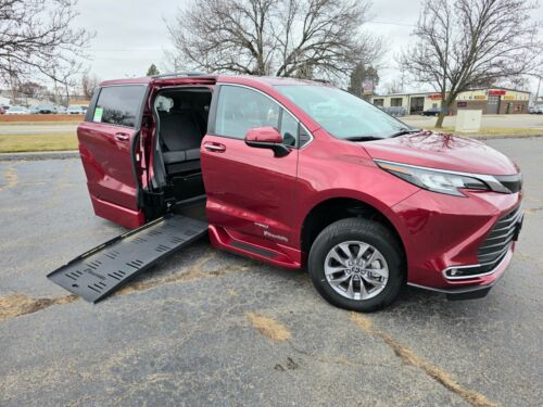 2023 Toyota Sienna