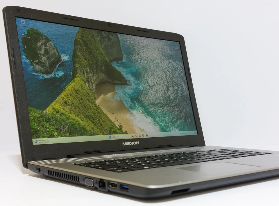 Medion Akoya E7424 17,3 Zoll FHD Core i3 7th Gen 12GB RAM 128+1TB Speicher Win11 - Bild 2 von 4