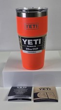 Yeti Rambler 20 oz taza apilable con deslizador magnético ~ llamarada solar color estacional