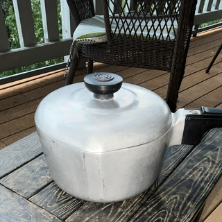 Wagner Ware Magnalite 4682M 2 qt Aluminum Saucepan w/ Lid super condition!
