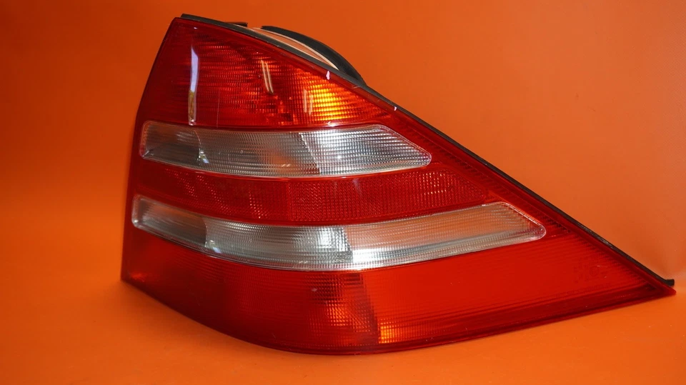 MERCEDES BENZ S500 LUZ TRASERA PASAJERO DERECHO 2000 2001 2002 S430 A2208200264 Foto 2 de 4
