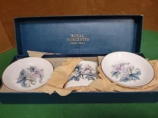 Vintage Mid-Century Royal Worcester Lady's Cigarette Set In Original Box NEW