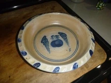 Rowe Pottery Works 10" Pie Plate Dish Apple Design Blue Stoneware 1987