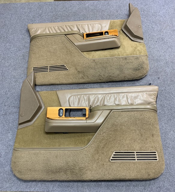 8894 Chevy Silverado GMC Sierra Pair Of Power Door Panels Tan W