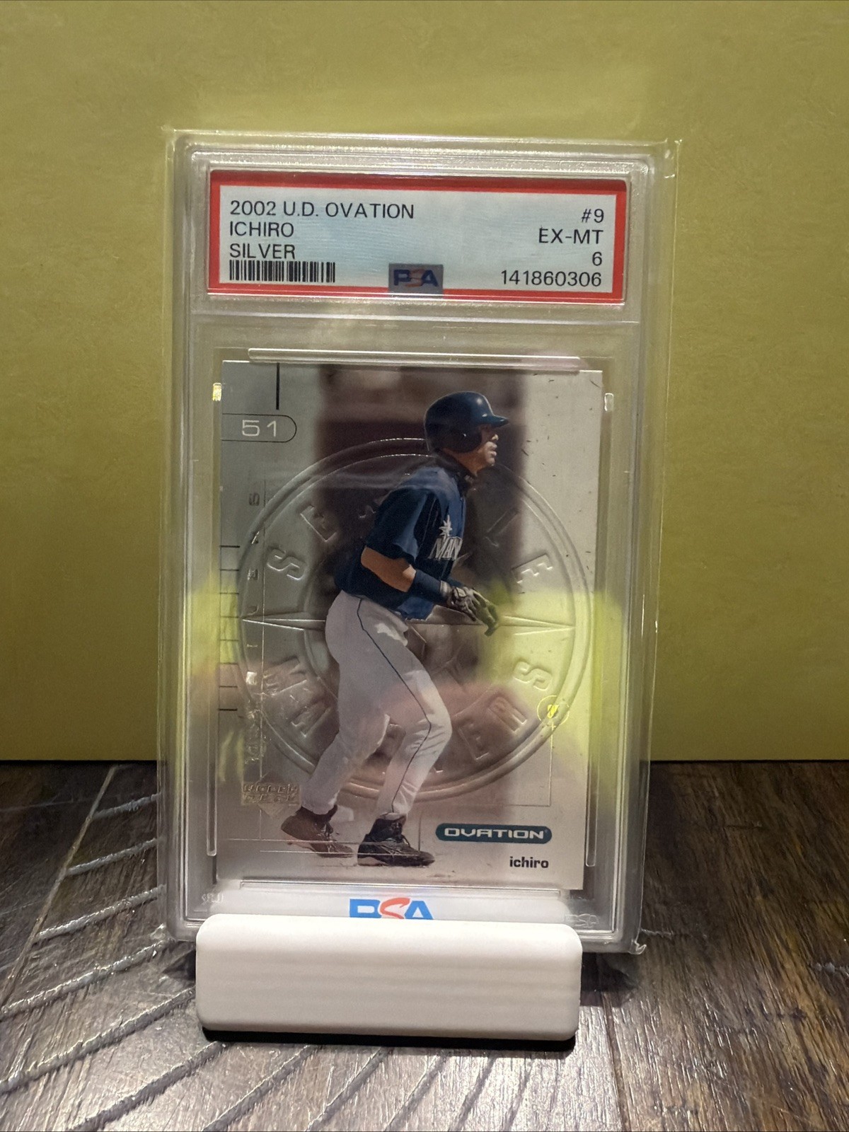 Ichiro 2002 Upper Deck Ovation EX-MT 6